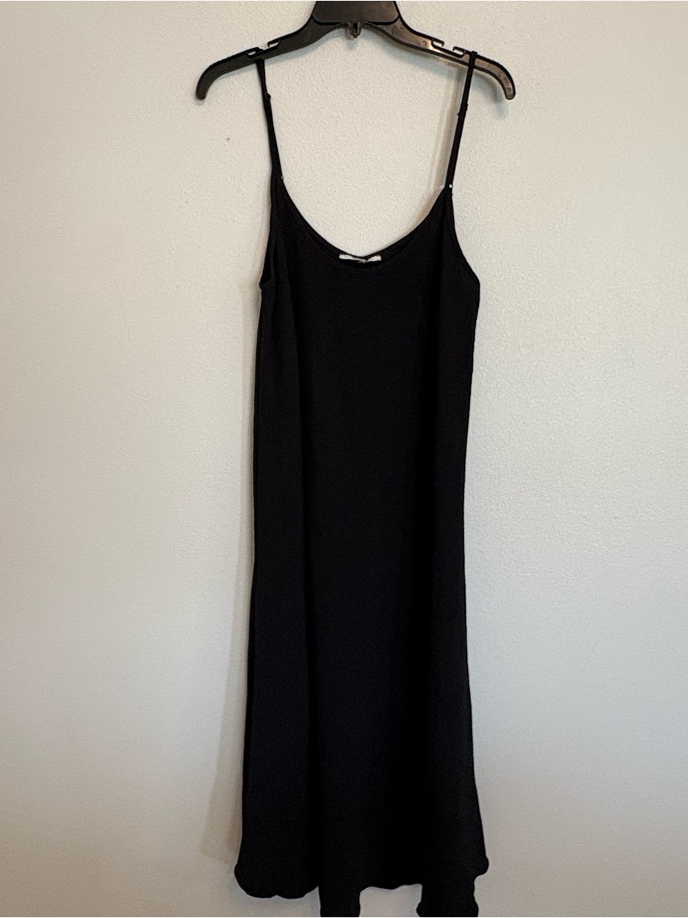 Tash + Sophie Slip Midi Dress – Black, Size M
